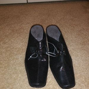 Black shoes aerosoles mules